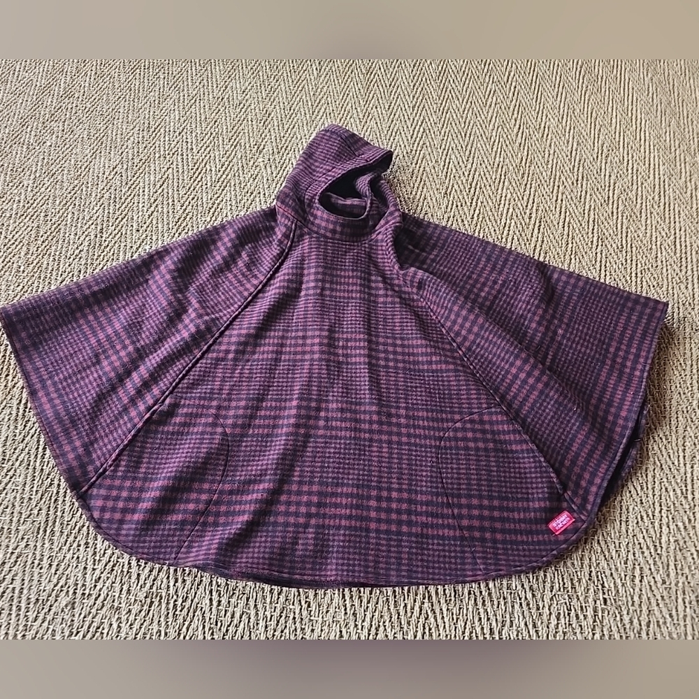Stormy Kromer Wool Blend Cape With Pockets Red And Black Plaid